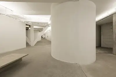 Estrutura modernista por Niemeyer com 1.500m2