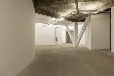 Estrutura modernista por Niemeyer com 1.500m2